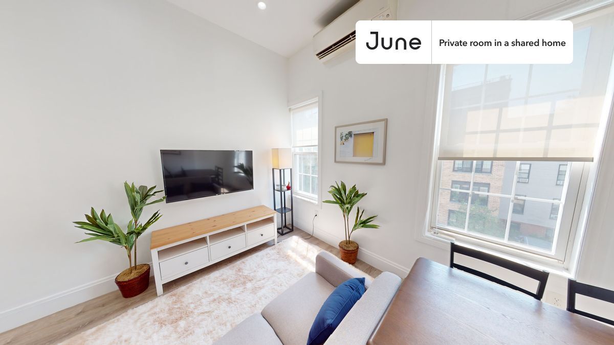 Building Photo - Room in Shared 3 bed/2 bath home in Greenpoint