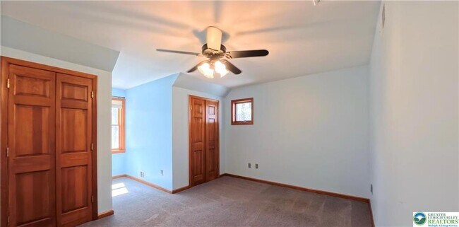 Building Photo - 5709 Fox Ln