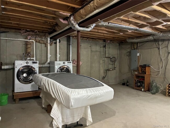 Building Photo - 24 Alice Ct