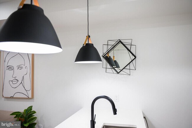 Building Photo - 1316 8th St NW