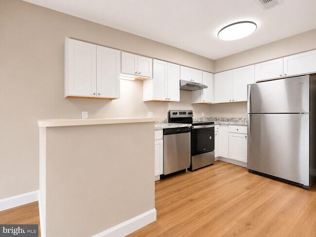 Building Photo - 11150 Beaver Trail Ct