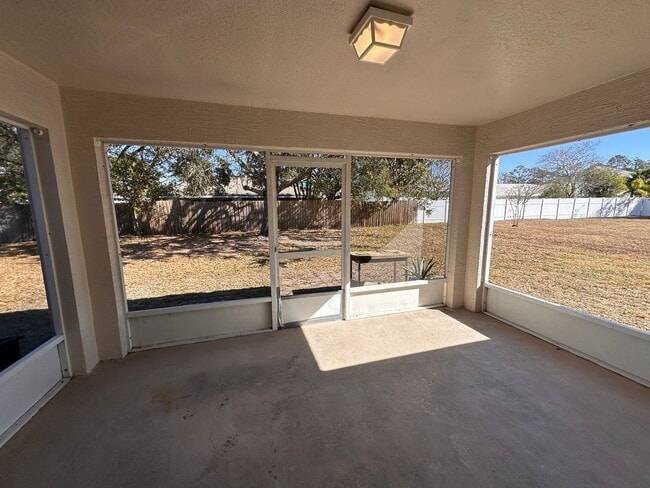 Building Photo - Palm Coast Charm