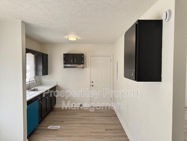 Building Photo - 4211 Searcy St