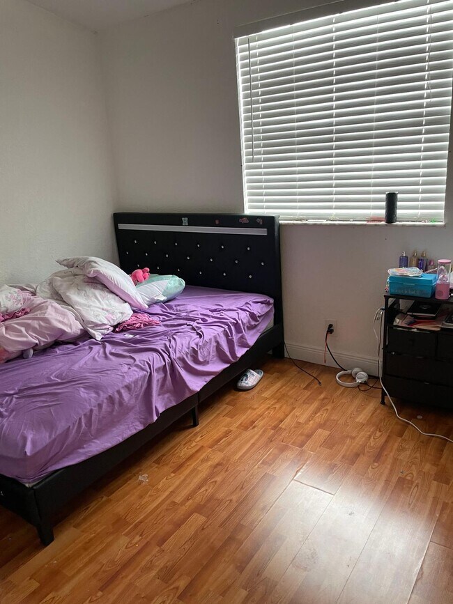 Building Photo - 8249 Fairway Rd