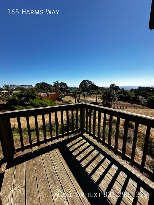 Building Photo - Expansive 4 Bed, 2 Bath La Selva Beach Hom...