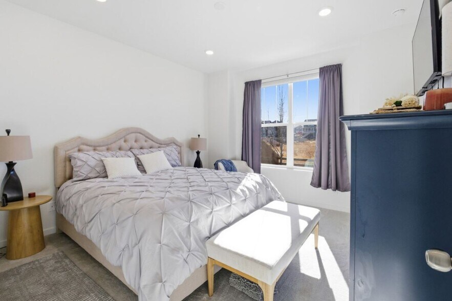 Building Photo - 930 Thinleaf Ln