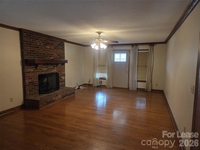 Building Photo - 1568 Triplett Rd