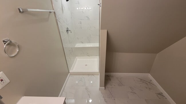 Building Photo - 2104 Allendale Rd