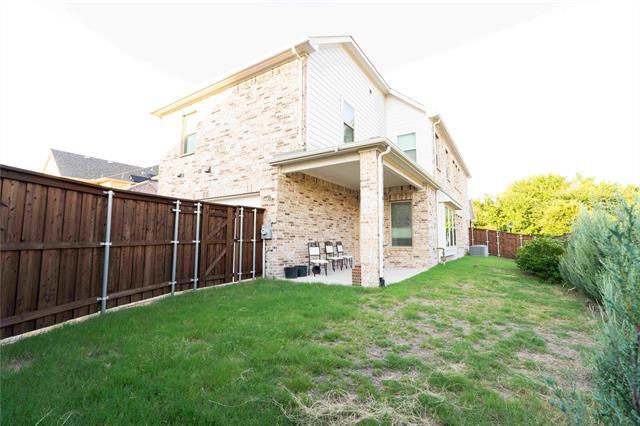 Building Photo - 8635 Edgemere Dr