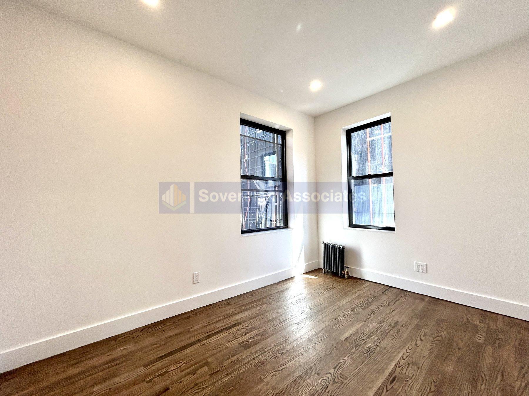 Building Photo - 45 Tiemann Pl