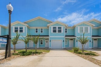 Building Photo - 1883 Pointe Dr
