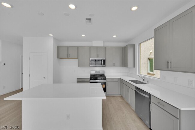 Building Photo - 5925 Obsidian Sky Ave