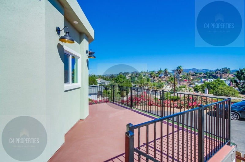 Building Photo - 315 Lado De Loma Dr