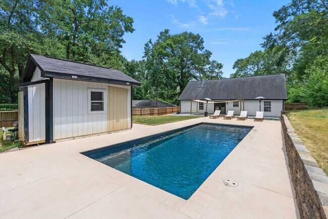 Building Photo - Forest Park