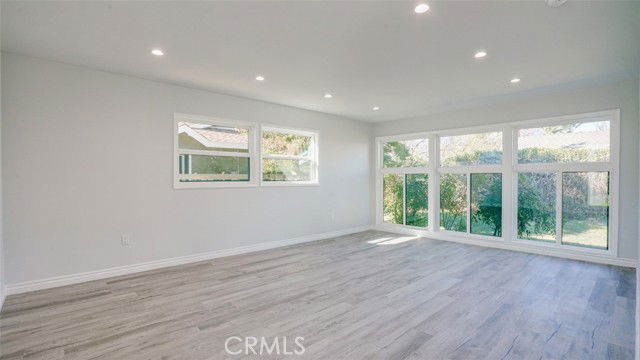 Building Photo - 22135 Kittridge St