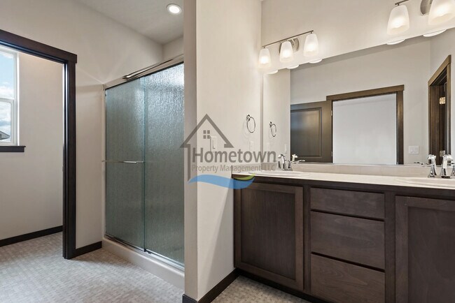 Building Photo - Brand New 4 Bed 2.5 Bath Home in Post Falls!!