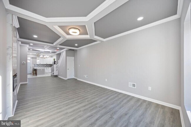Building Photo - 723 N Luzerne Ave