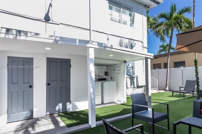 Building Photo - 8430 Harding Ave