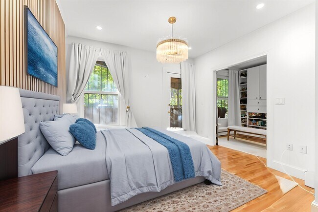 Building Photo - 18 Concord Square