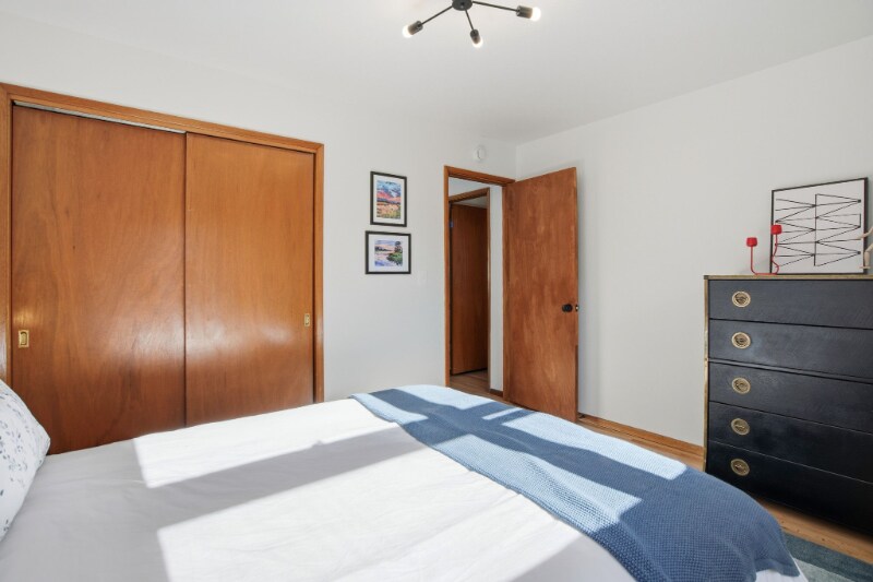 Building Photo - 5847 NE 30th Ave