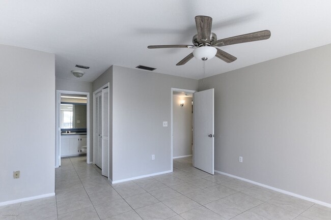 Building Photo - WATERFRONT- 2-BEDROOMS, 2-BATH- PUNTA GORD...