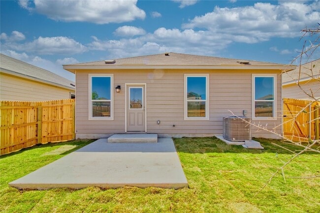 Building Photo - 3423 Old Almonte Dr