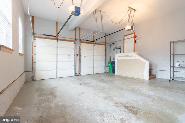 Building Photo - 3905 Woodreed Dr