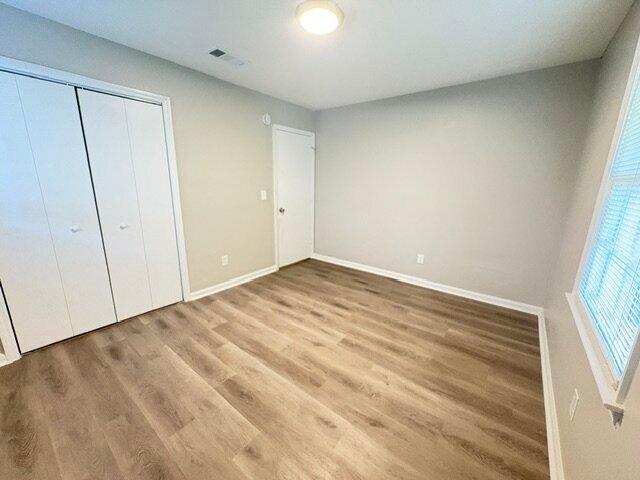 Building Photo - 8116 Trafalgar Way