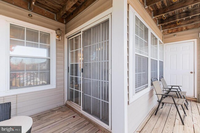 Building Photo - 8091 Lacy Dr