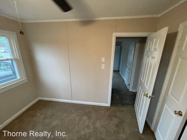 Building Photo - 4 br, 1.5 bath House - 508 Canary Drive