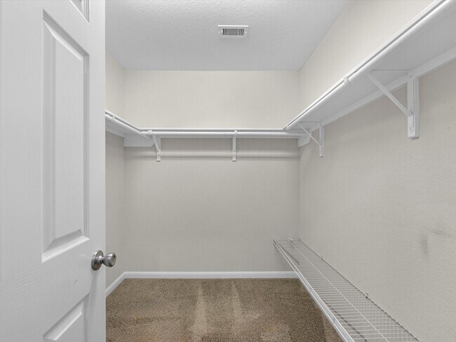 Building Photo - 5842 Rivergrove Park Dr