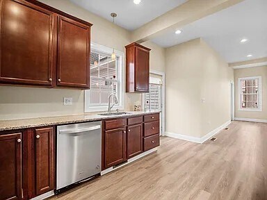 Building Photo - 63 Varnum St