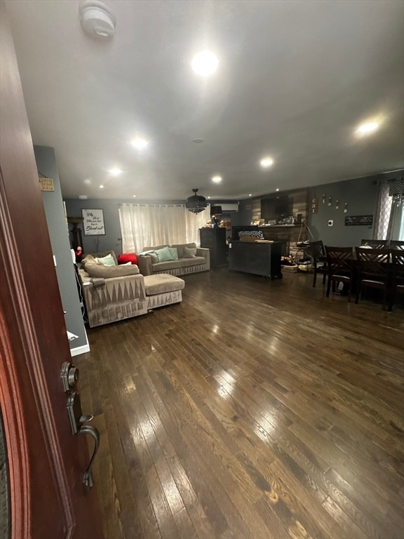 Building Photo - 11 Maple St