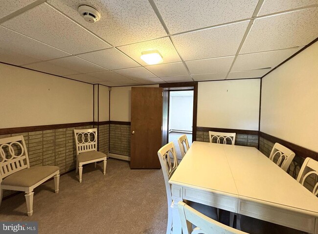 Building Photo - 1664 Dekalb Pike