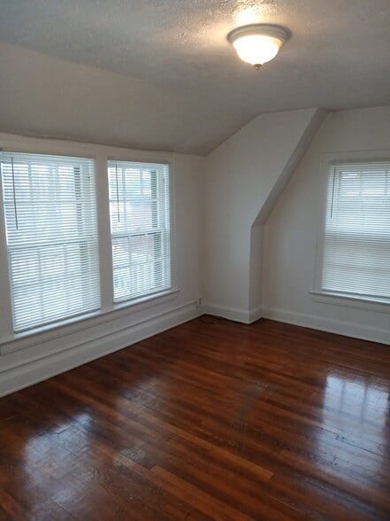 Building Photo - 3520 Ingleside Rd