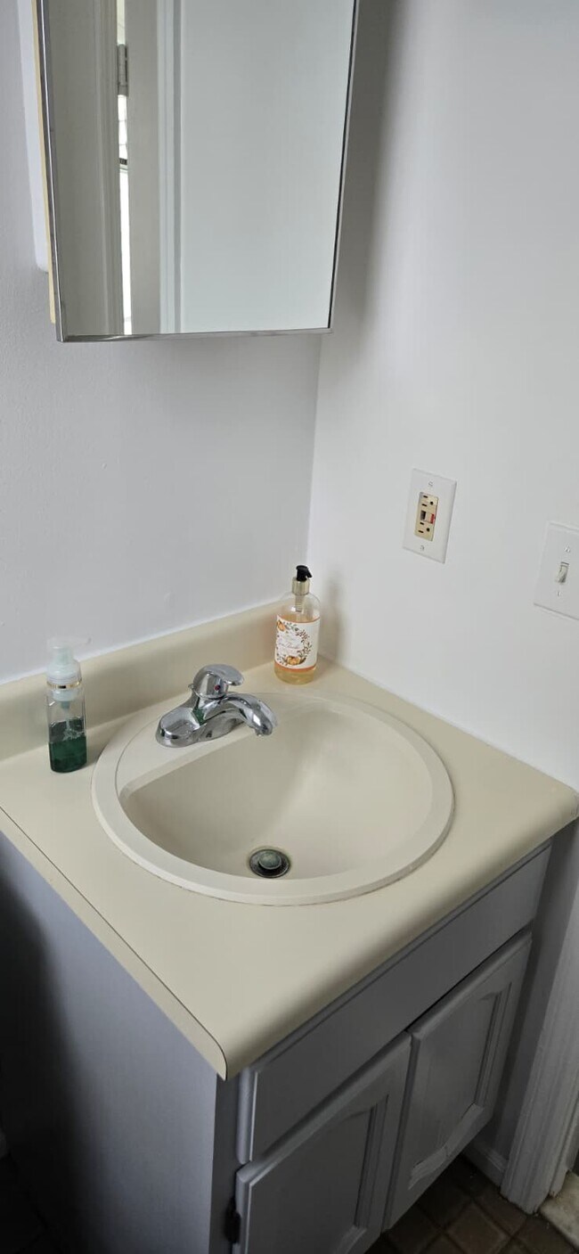 Building Photo - 5 Union St