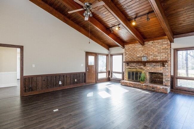 Building Photo - 624 Short Spoon Cir