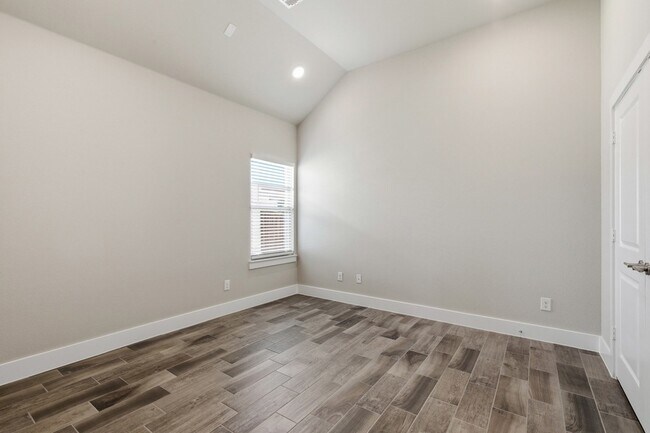Building Photo - 7016 Capanna Trl