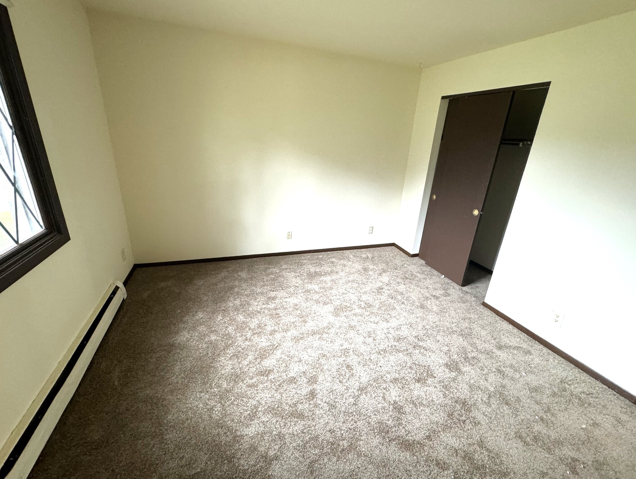 Building Photo - 2355 Chalet Gardens Rd