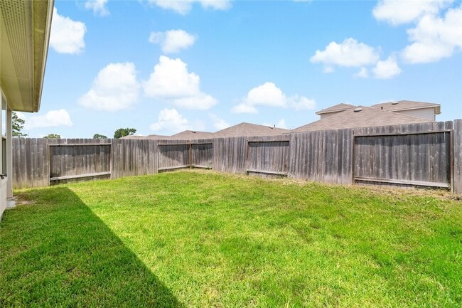 Building Photo - 2327 Pettingell Wy