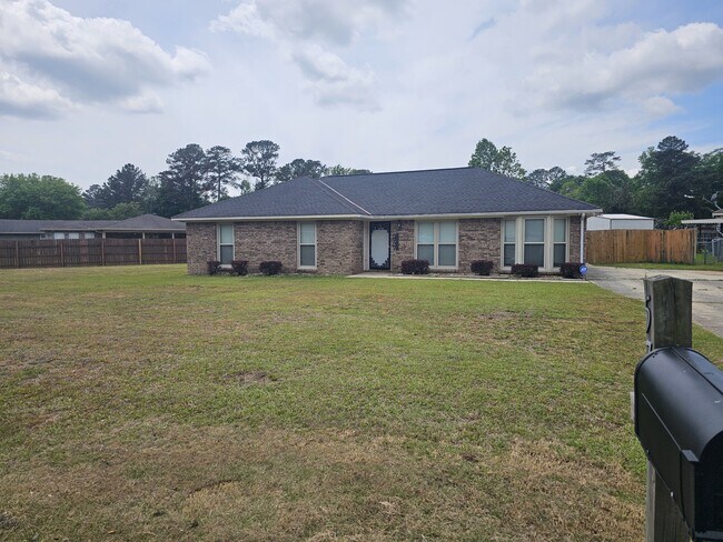 Building Photo - 5727 Lexington Dr