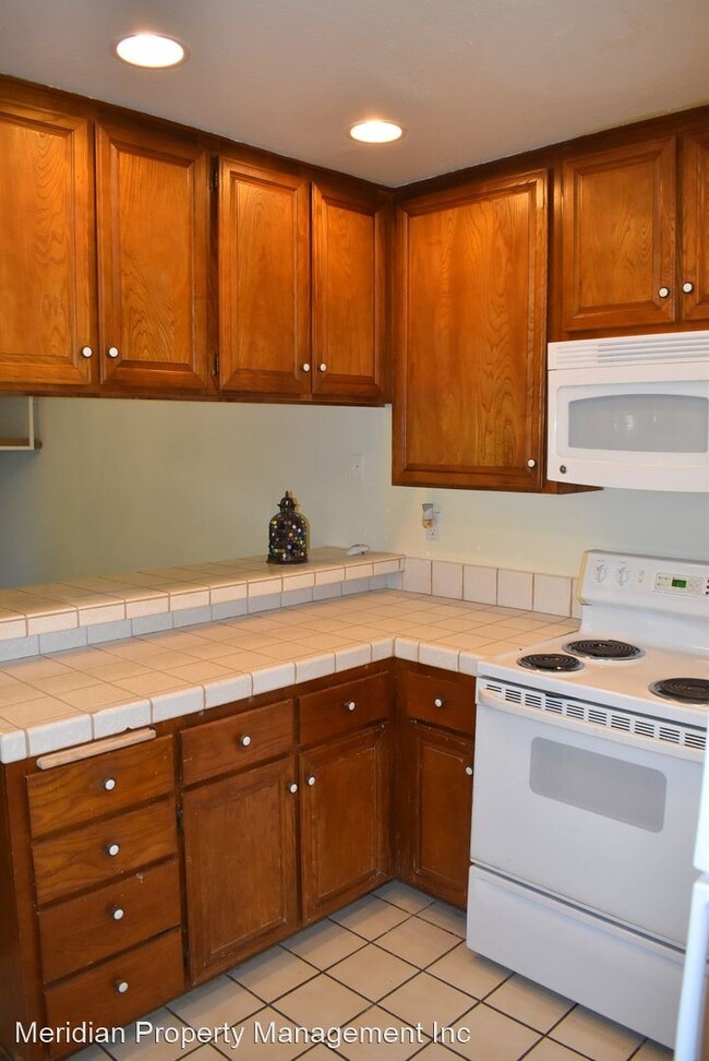 Building Photo - 3 br, 2.5 bath House - 7914 Playmor Terrace