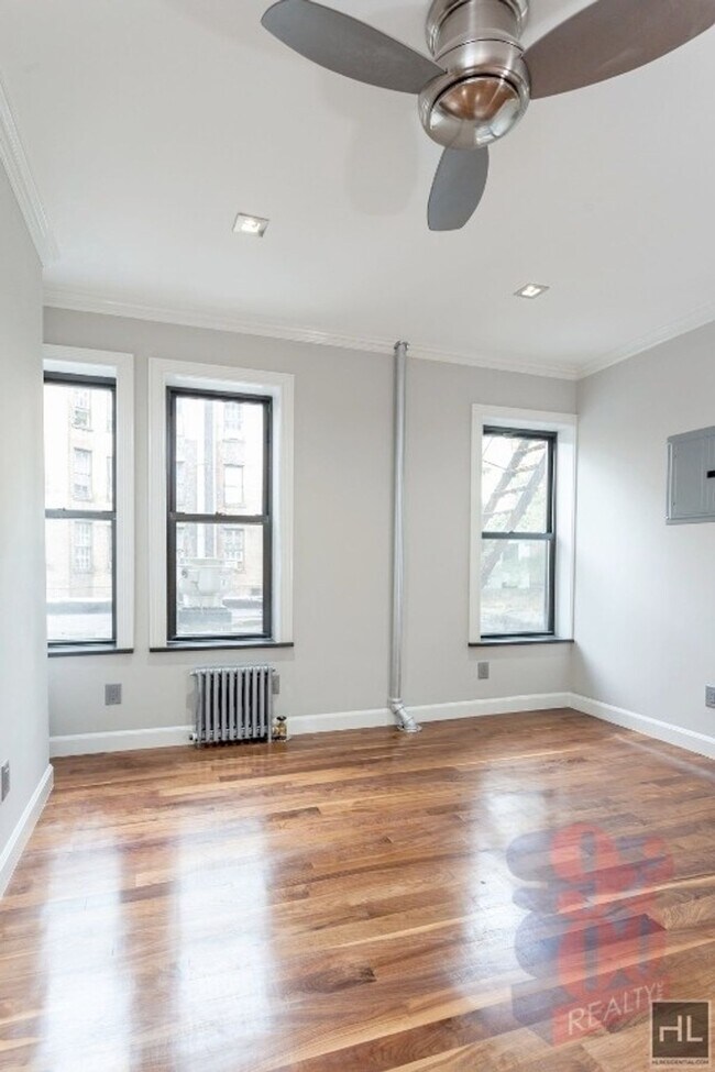 Building Photo - Second Avenue