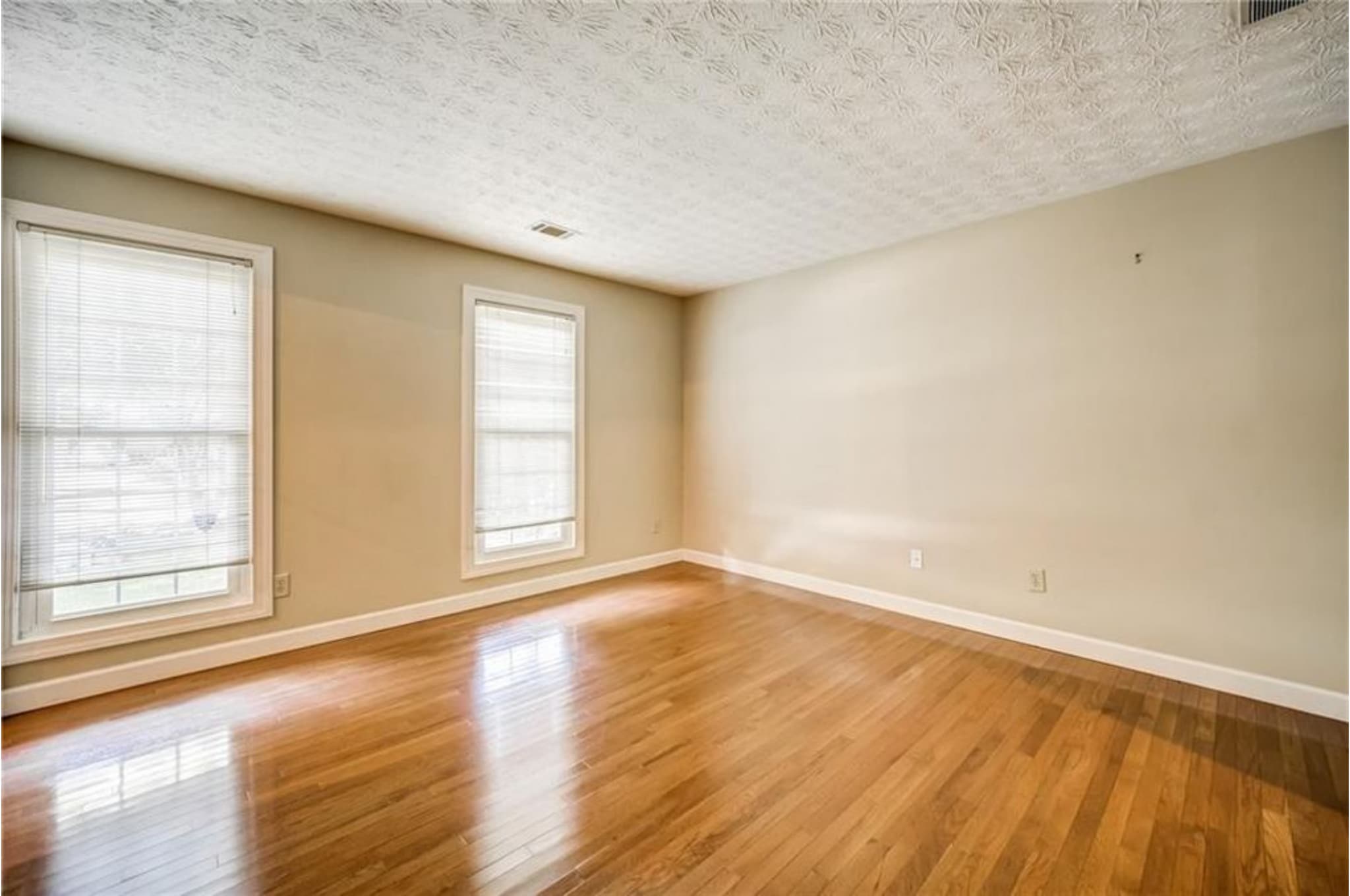 Building Photo - 10385 Rillridge Ct