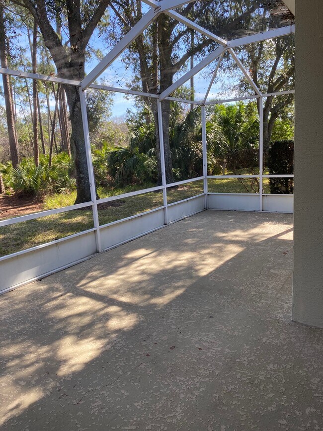 Building Photo - 10 Tanglewood Ct