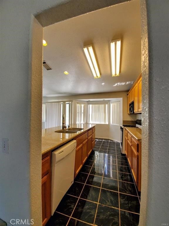 Building Photo - 27805 Hummingbird Ln
