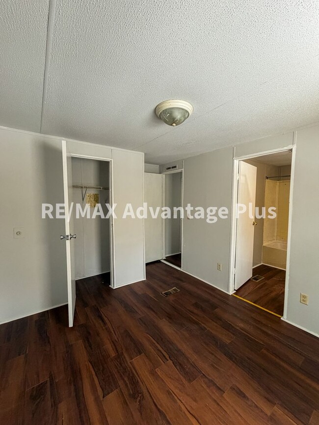 Building Photo - Updated 3-Bedroom Home in a Private Setting!