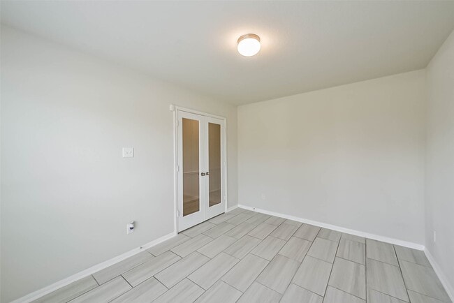 Building Photo - 2630 Zephyr Ln