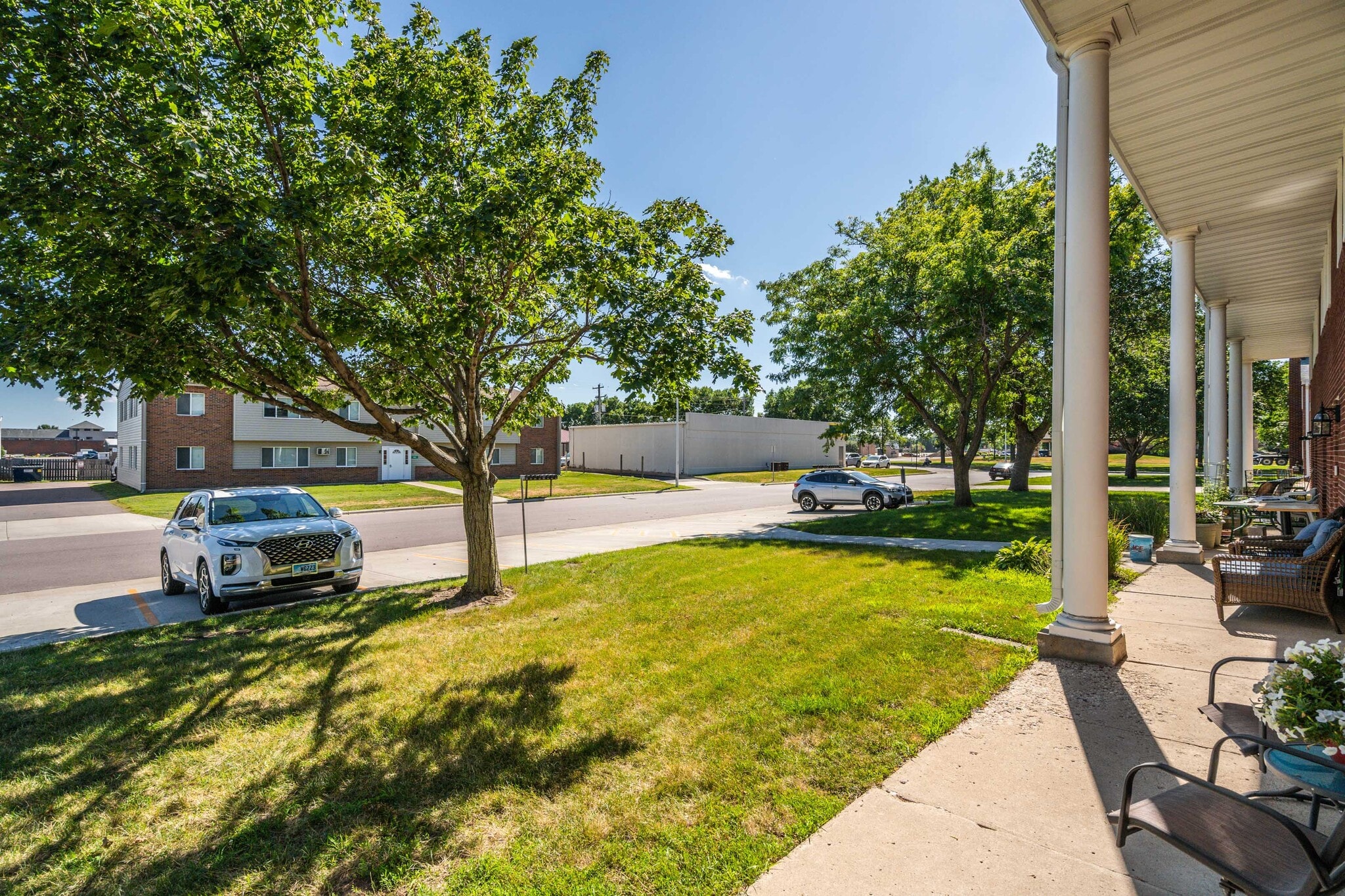 Off Street Parking - 1304 E Sylvan Cir