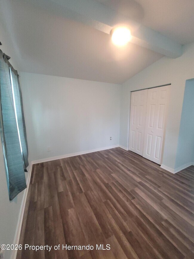 Building Photo - 513 Hollyhock Ln